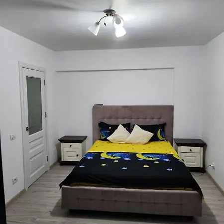 Gara De Nord 3 Rooms Apartment Superb City View-2